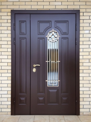 Полуторная дверь с ковкой Полуторная дверь с ковкой