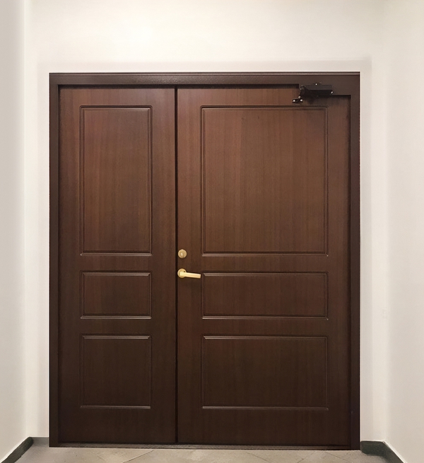 Полуторная дверь (фото с объекта)