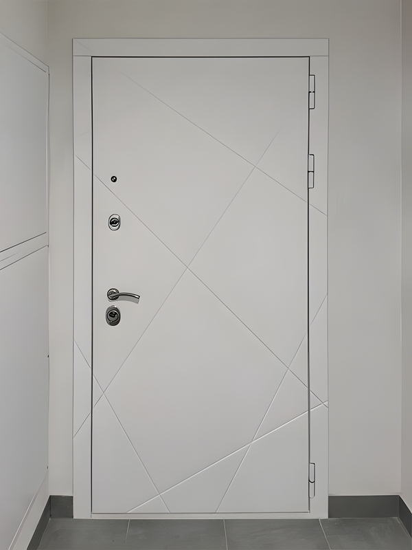 Белая дверь МДФ