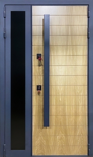 Остекленная полуторная термодверь МДФ с вертикальной ручкой-скобой Остекленная полуторная термодверь МДФ с вертикальной ручкой-скобой