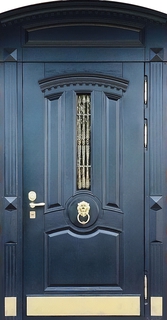 Стальная термодверь с остеклением, верхней вставкой, кнокером и отбойником (МДФ) Стальная термодверь с остеклением, верхней вставкой, кнокером и отбойником (МДФ)